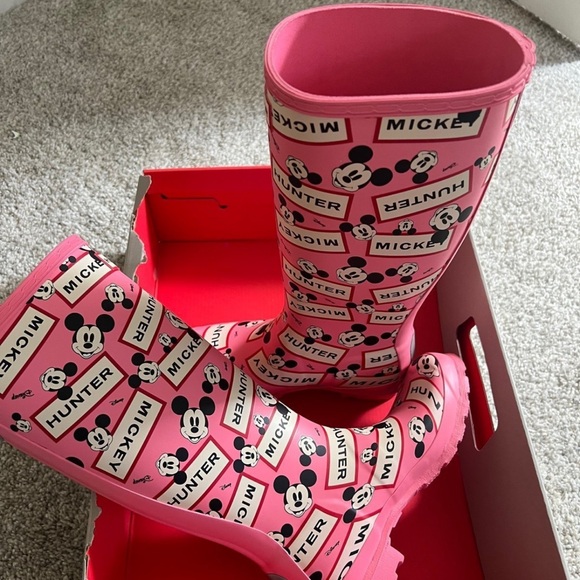 Hunter Kids Pink Mickey Mouse Rain Boots - Picture 11 of 12